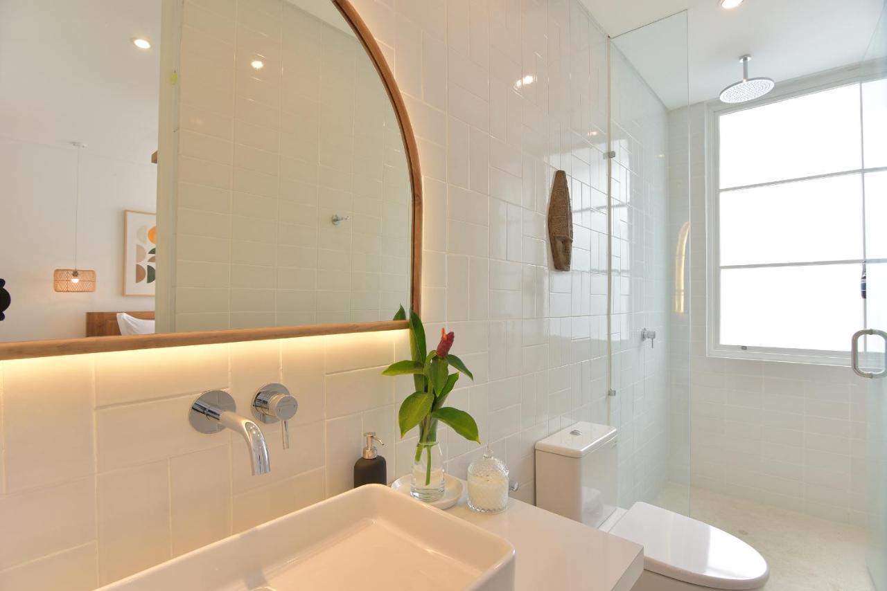 Villa Cruz Close To Finns Beach Club Canggu  Bagian luar foto