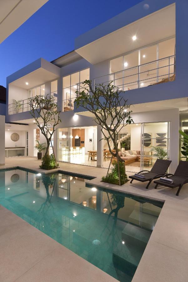 Villa Cruz Close To Finns Beach Club Canggu  Bagian luar foto