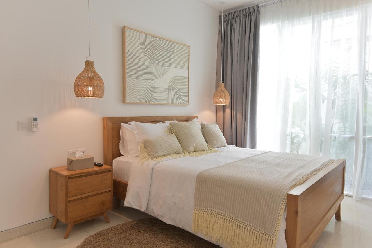 Villa Cruz Close To Finns Beach Club Canggu  Bagian luar foto