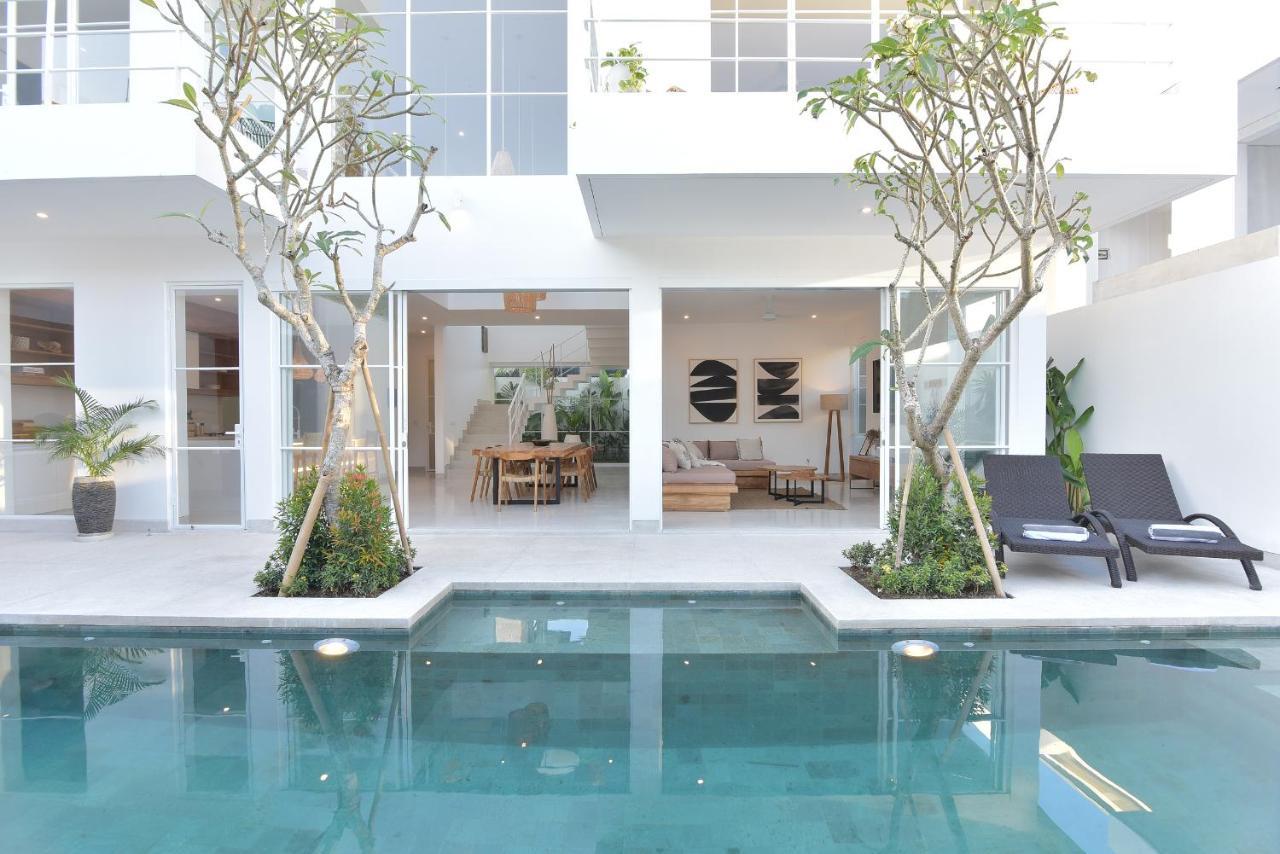Villa Cruz Close To Finns Beach Club Canggu  Bagian luar foto