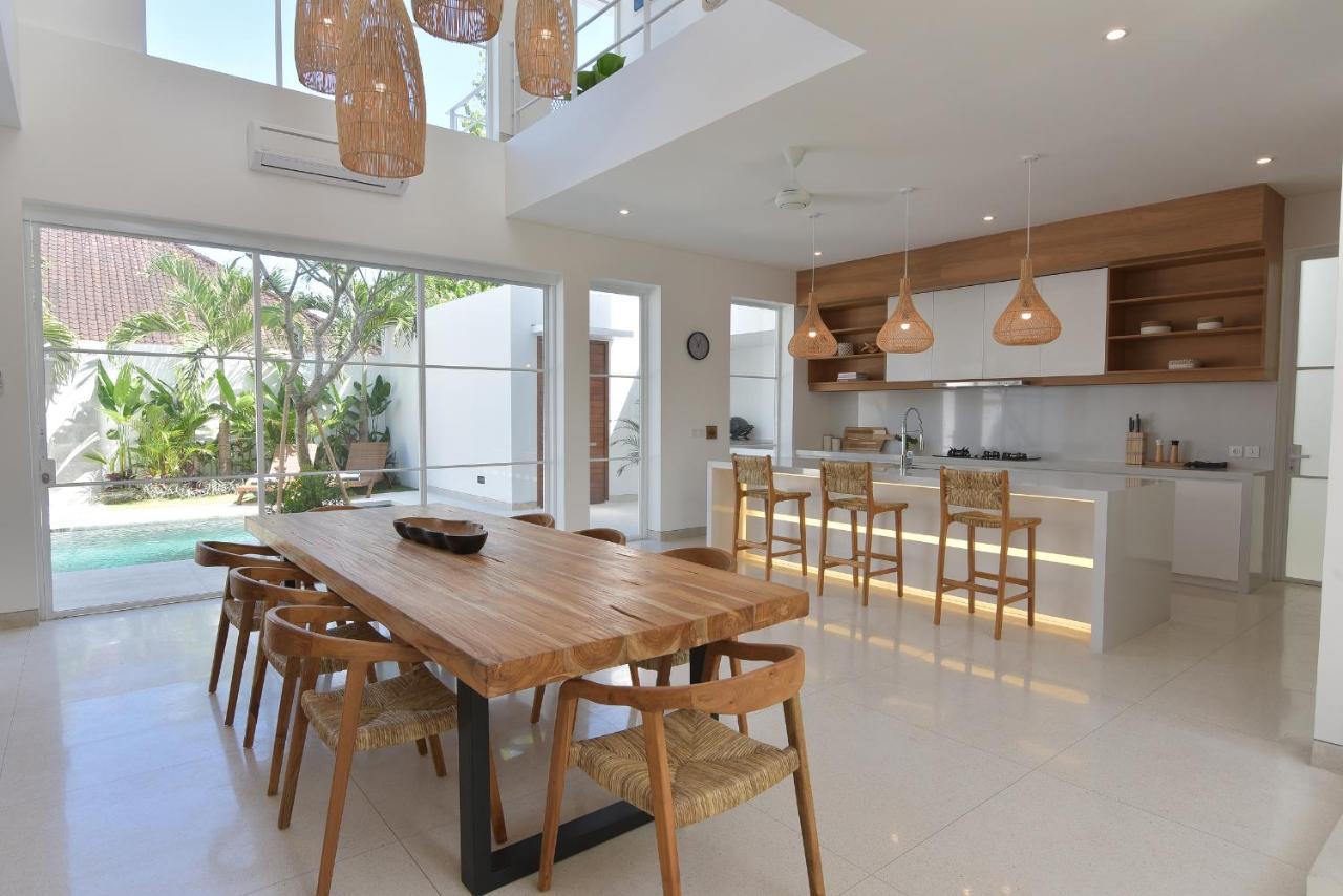 Villa Cruz Close To Finns Beach Club Canggu  Bagian luar foto